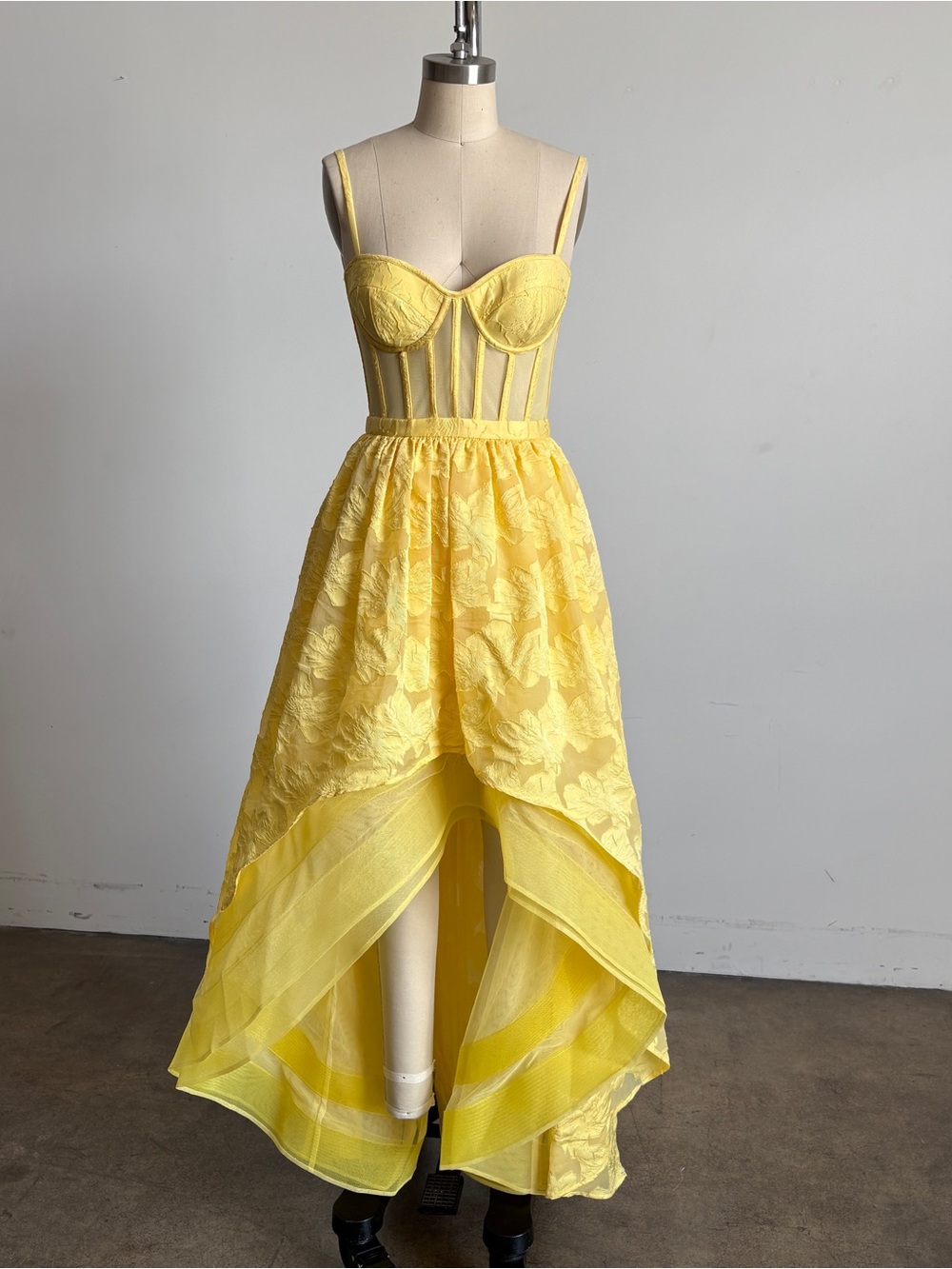 $448 NWT BCBGMaxAzria High Low Organza Tulle Gown in Camomile Sz 4 - Picture 2 of 14